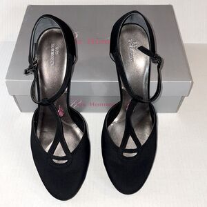 NWT Ros Hommerson Heidi Black Micro Touch 11.5WW